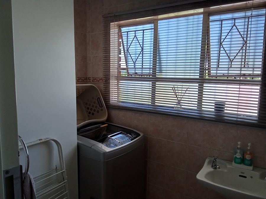 4 Bedroom Property for Sale in Weltevreden Park Gauteng
