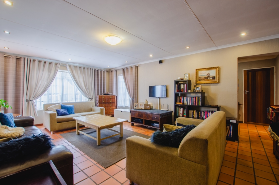 3 Bedroom Property for Sale in Faerie Glen Gauteng