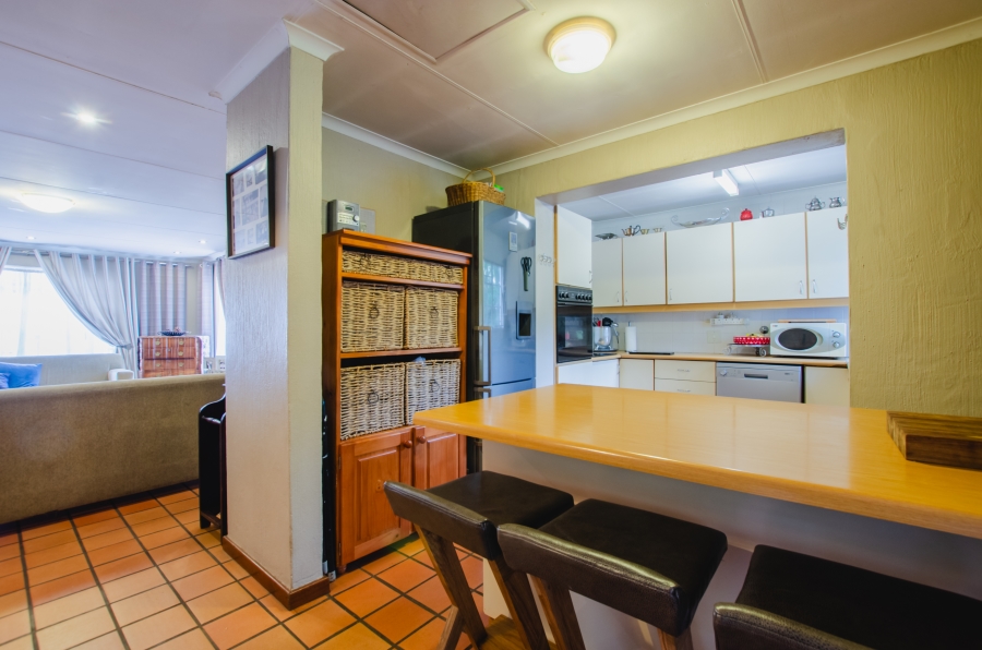 3 Bedroom Property for Sale in Faerie Glen Gauteng