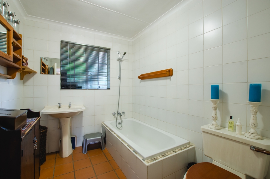 3 Bedroom Property for Sale in Faerie Glen Gauteng