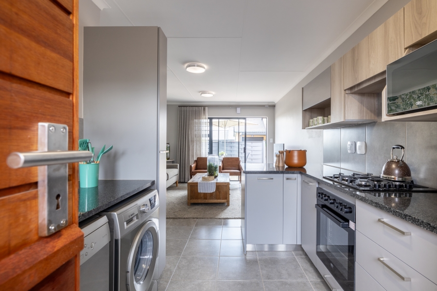 To Let 1 Bedroom Property for Rent in Montana Tuine Gauteng