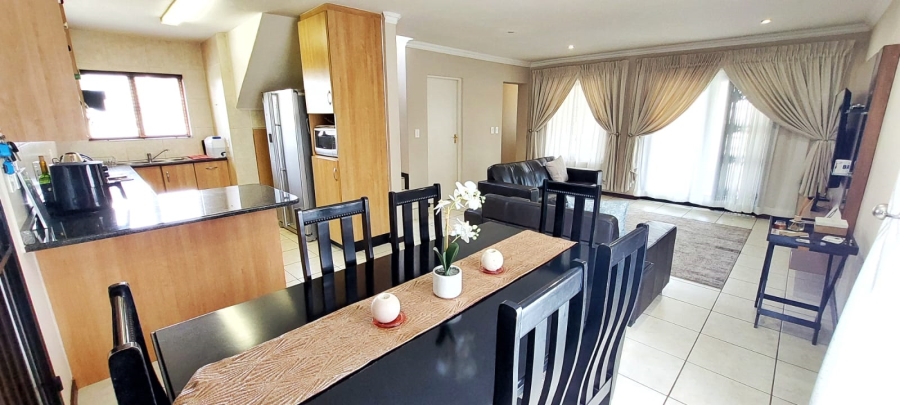 3 Bedroom Property for Sale in Halfway Gardens Gauteng