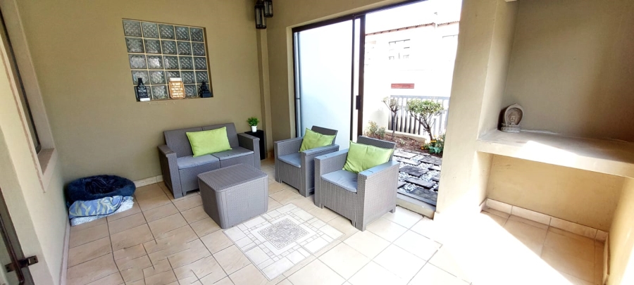 3 Bedroom Property for Sale in Halfway Gardens Gauteng