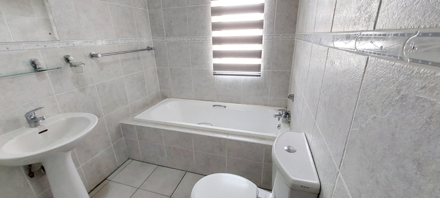 3 Bedroom Property for Sale in Halfway Gardens Gauteng