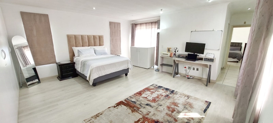 3 Bedroom Property for Sale in Halfway Gardens Gauteng