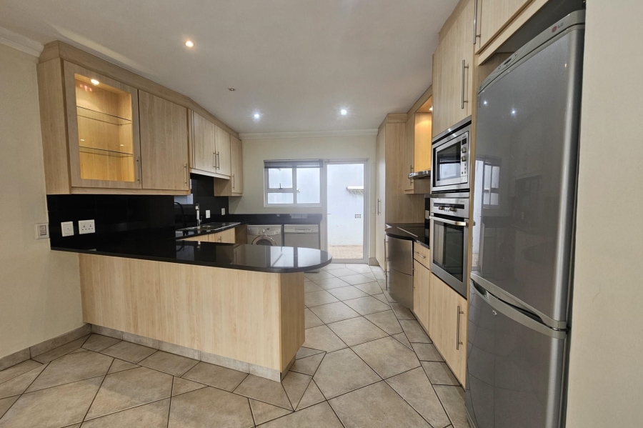 To Let 3 Bedroom Property for Rent in Morningside Gauteng