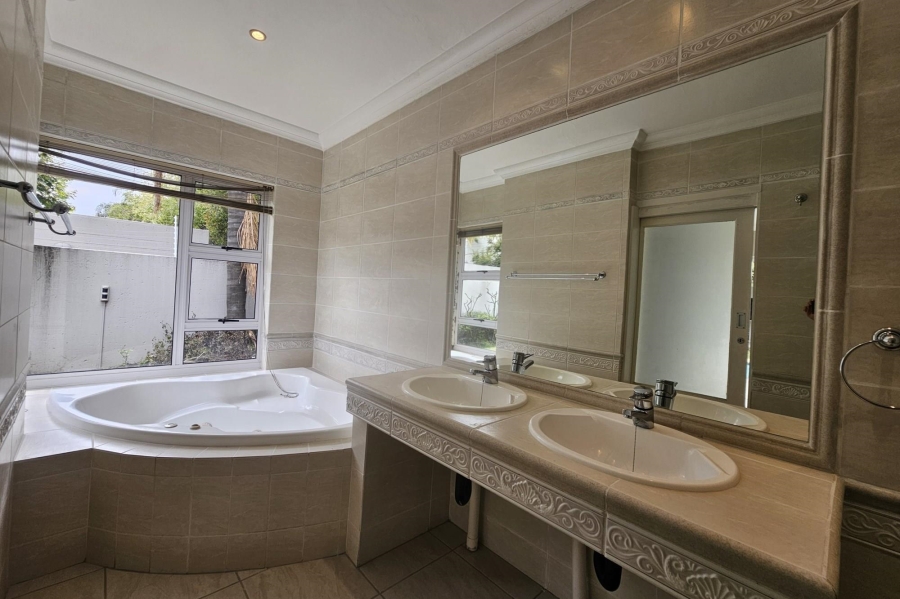 To Let 3 Bedroom Property for Rent in Morningside Gauteng