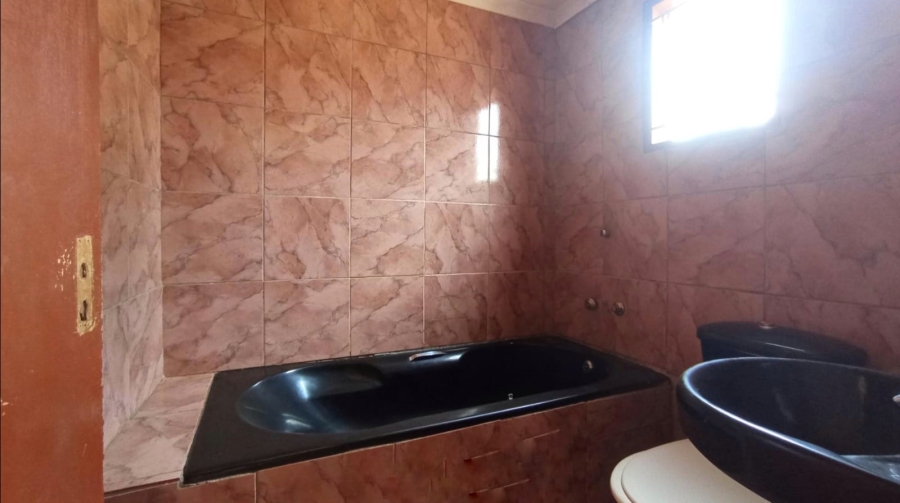 3 Bedroom Property for Sale in Lotus Gardens Gauteng