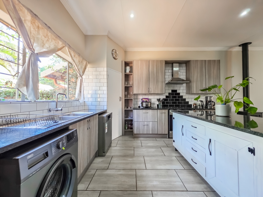 3 Bedroom Property for Sale in Garsfontein Gauteng