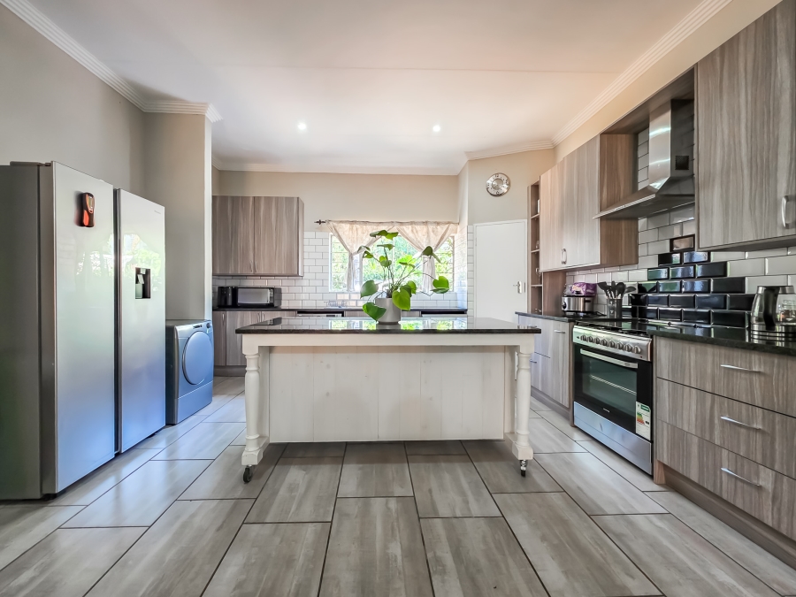 3 Bedroom Property for Sale in Garsfontein Gauteng