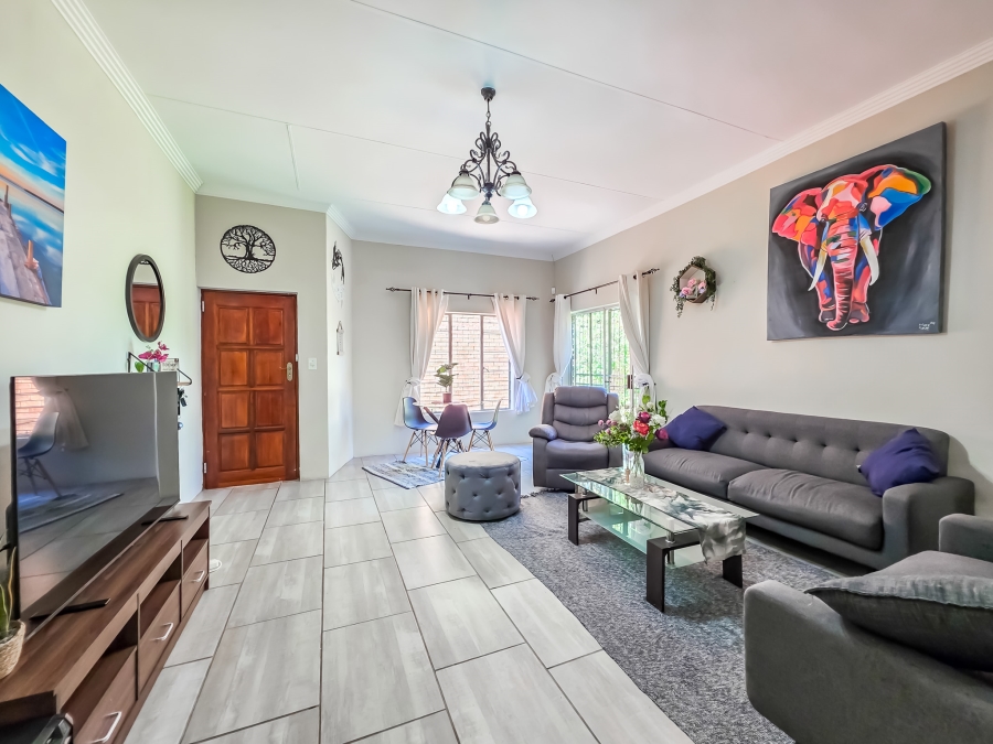 3 Bedroom Property for Sale in Garsfontein Gauteng