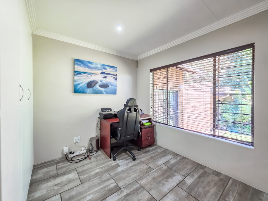 3 Bedroom Property for Sale in Garsfontein Gauteng