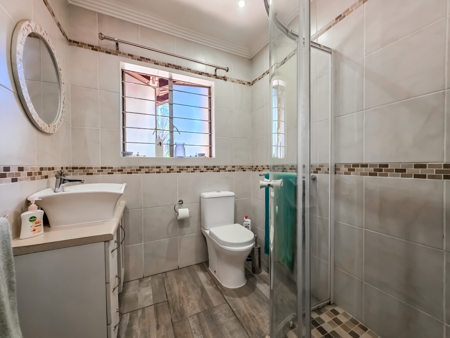 3 Bedroom Property for Sale in Garsfontein Gauteng