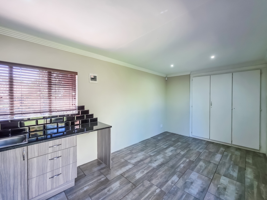 3 Bedroom Property for Sale in Garsfontein Gauteng