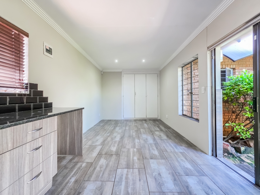 3 Bedroom Property for Sale in Garsfontein Gauteng