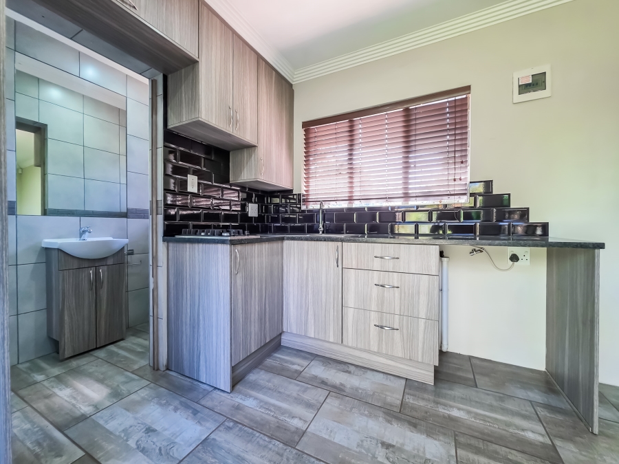 3 Bedroom Property for Sale in Garsfontein Gauteng