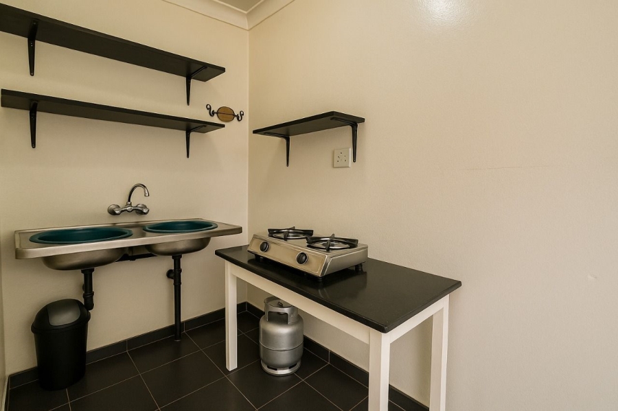To Let 1 Bedroom Property for Rent in Verwoerdpark Gauteng