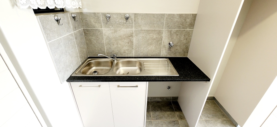 To Let 1 Bedroom Property for Rent in Montana Tuine Gauteng