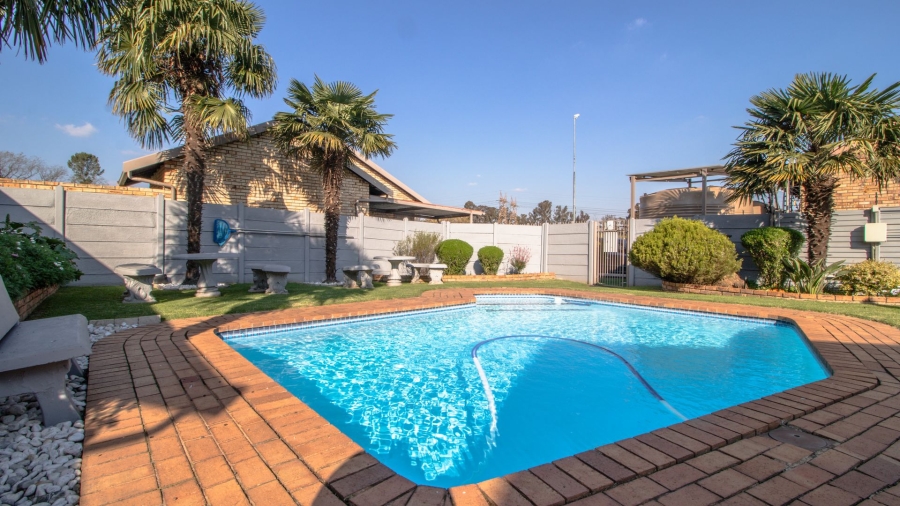 2 Bedroom Property for Sale in Brentwood Gauteng
