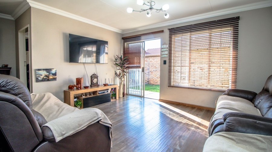 2 Bedroom Property for Sale in Brentwood Gauteng