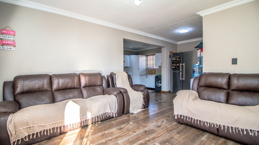 2 Bedroom Property for Sale in Brentwood Gauteng