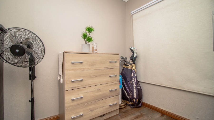 2 Bedroom Property for Sale in Brentwood Gauteng