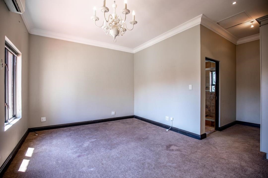To Let 4 Bedroom Property for Rent in Boardwalk Manor Gauteng