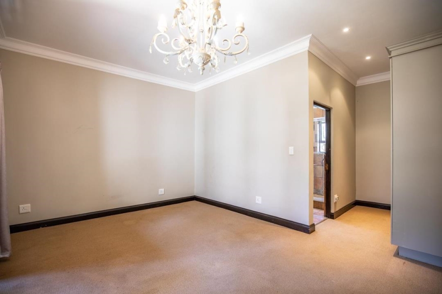 To Let 4 Bedroom Property for Rent in Boardwalk Manor Gauteng