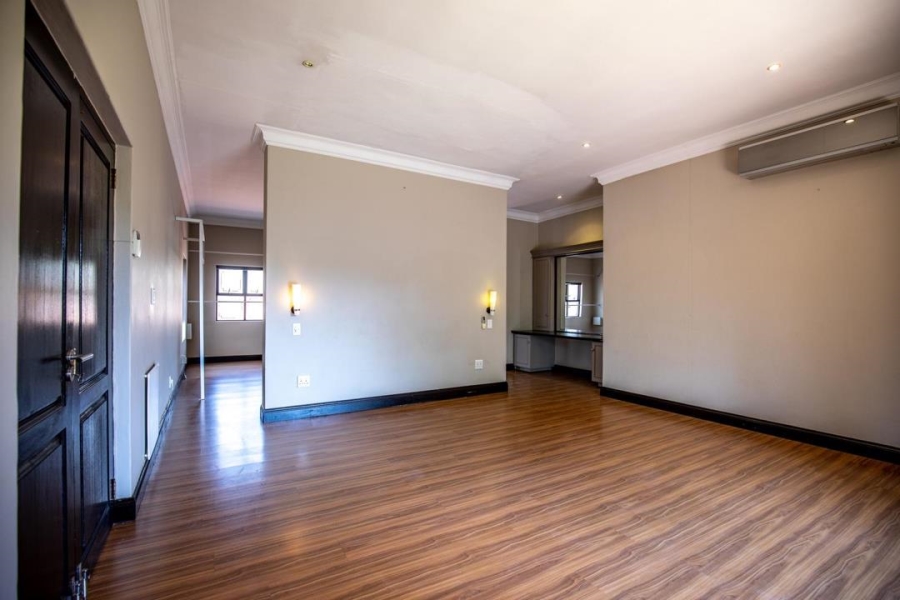 To Let 4 Bedroom Property for Rent in Boardwalk Manor Gauteng