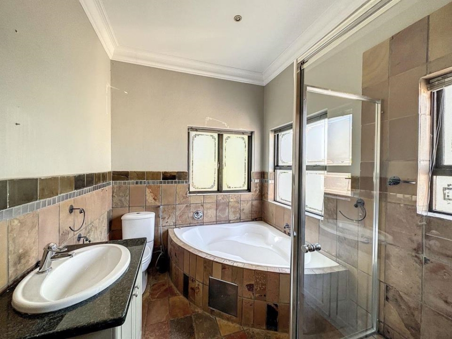 To Let 4 Bedroom Property for Rent in Boardwalk Manor Gauteng