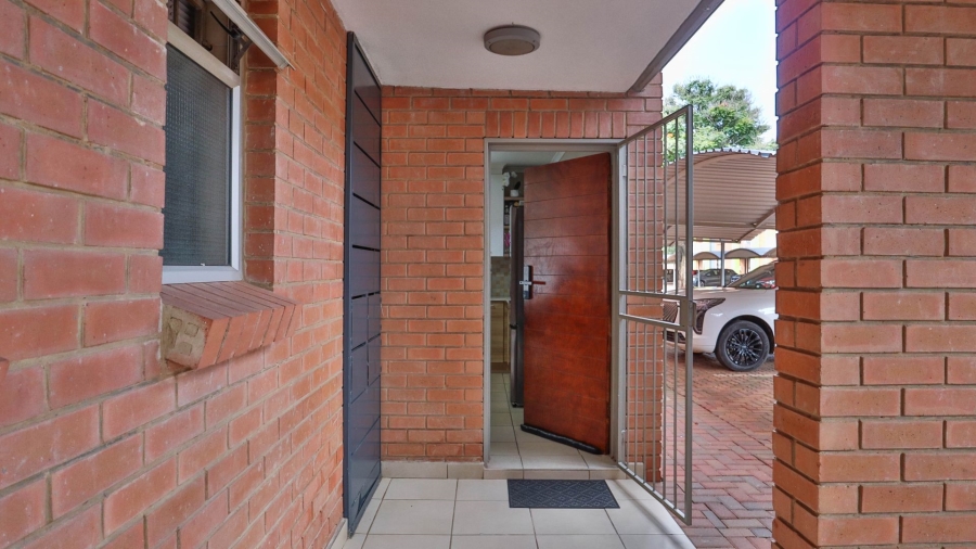 To Let 2 Bedroom Property for Rent in Montana Gauteng