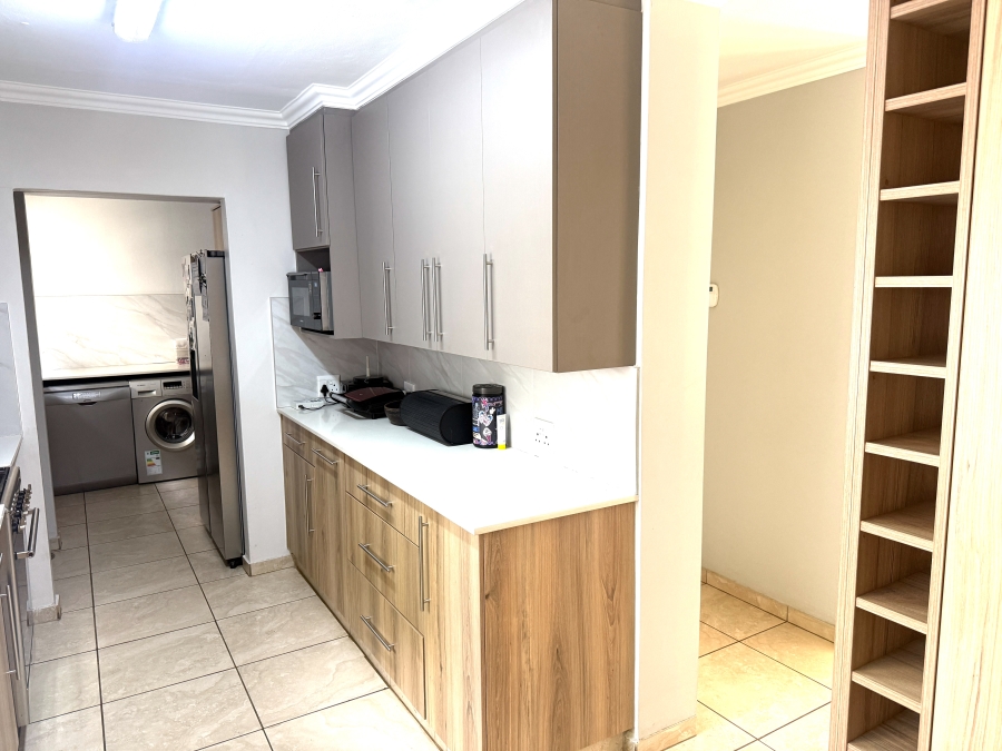 4 Bedroom Property for Sale in Brooklyn Gauteng