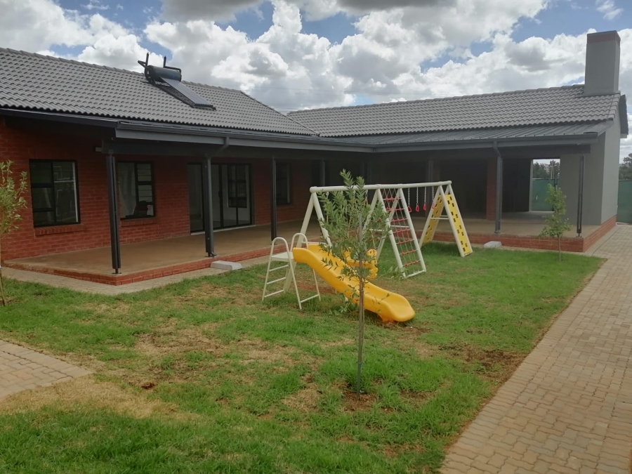 2 Bedroom Property for Sale in Orlando West Gauteng