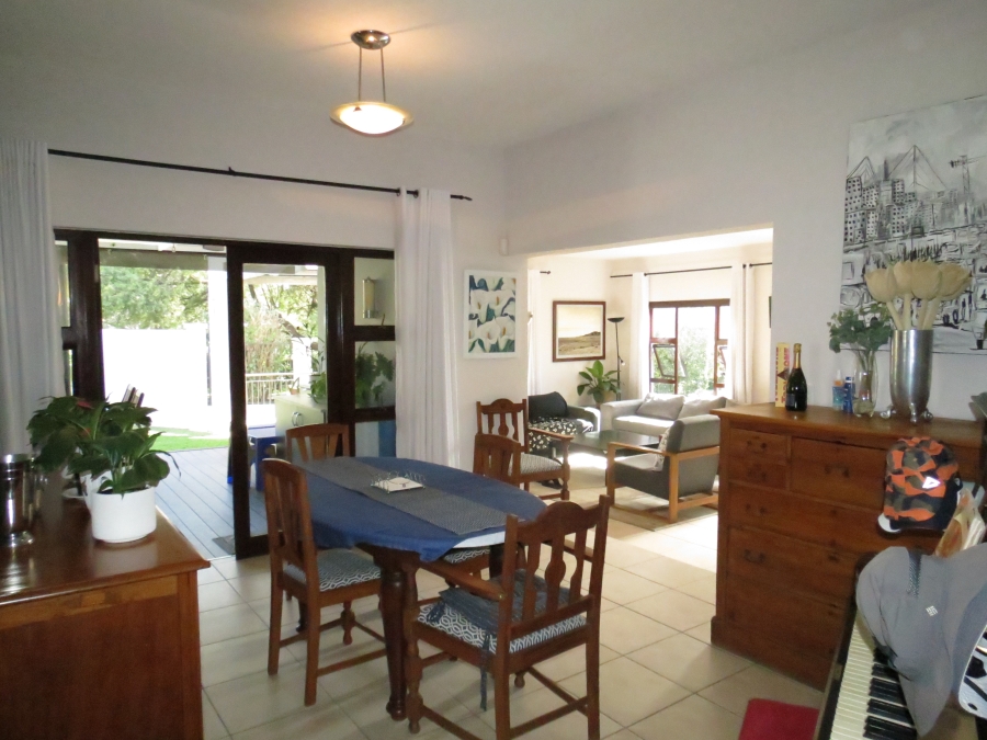 To Let 4 Bedroom Property for Rent in Greenstone Hill Gauteng