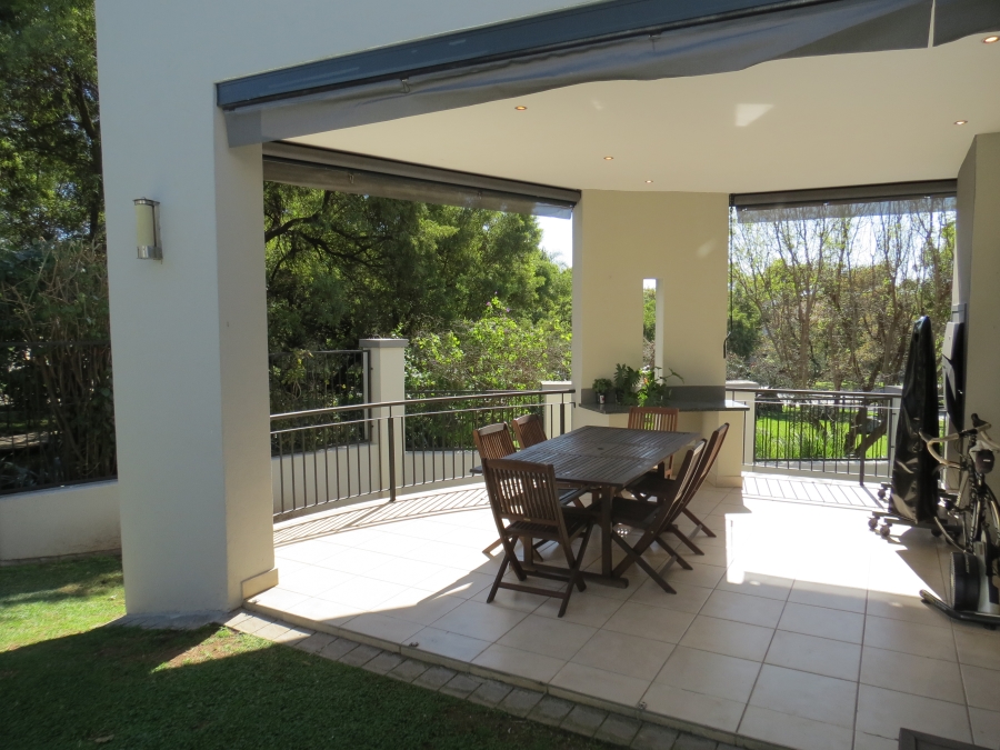 To Let 4 Bedroom Property for Rent in Greenstone Hill Gauteng
