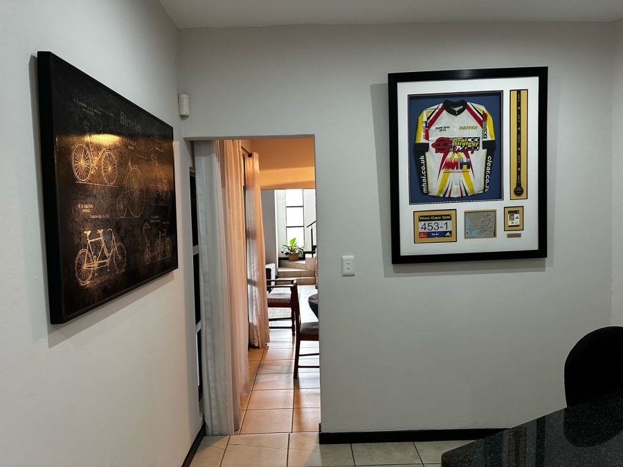 To Let 4 Bedroom Property for Rent in Greenstone Hill Gauteng