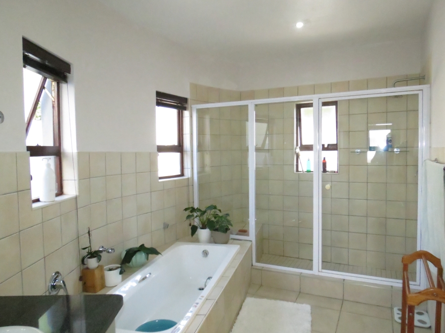 To Let 4 Bedroom Property for Rent in Greenstone Hill Gauteng