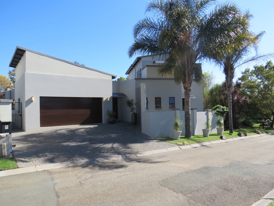 To Let 4 Bedroom Property for Rent in Greenstone Hill Gauteng