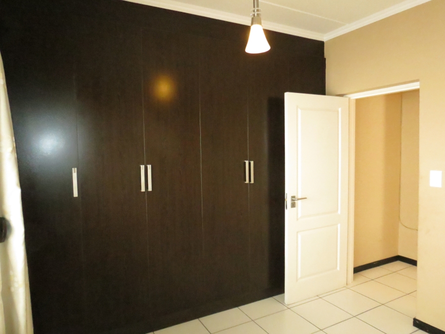 3 Bedroom Property for Sale in Greenstone Hill Gauteng