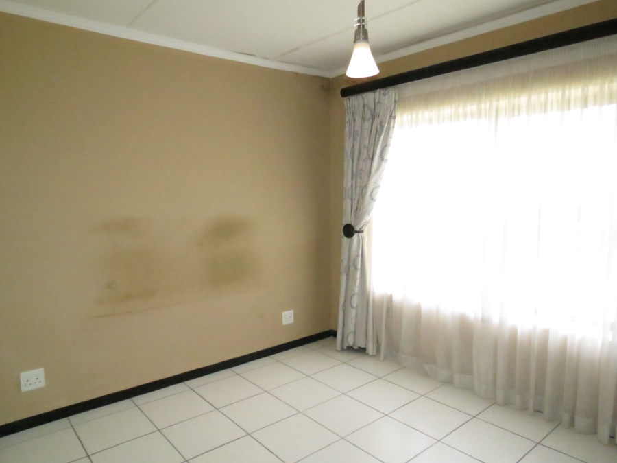 3 Bedroom Property for Sale in Greenstone Hill Gauteng