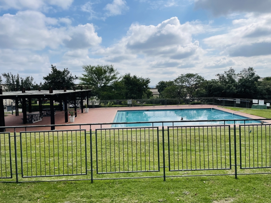 To Let 1 Bedroom Property for Rent in Jackal Creek Golf Estate Gauteng