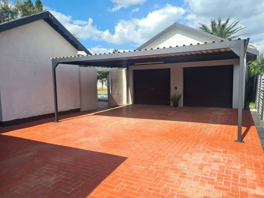 4 Bedroom Property for Sale in Risiville Gauteng