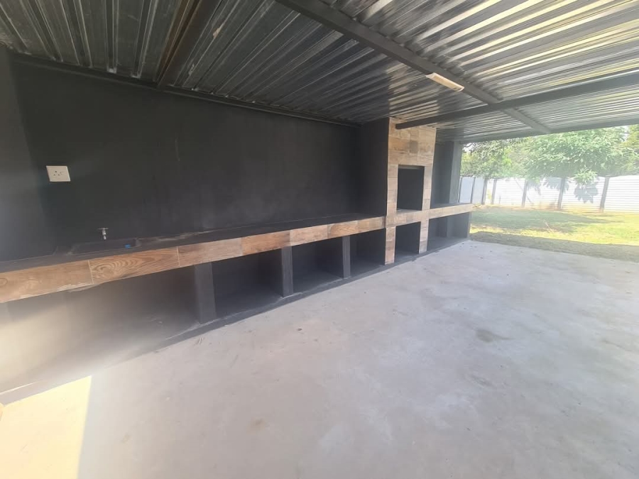 4 Bedroom Property for Sale in Risiville Gauteng