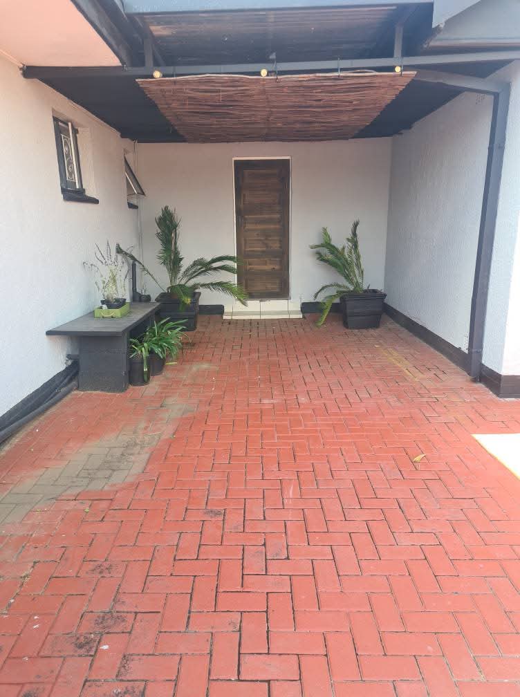 4 Bedroom Property for Sale in Risiville Gauteng