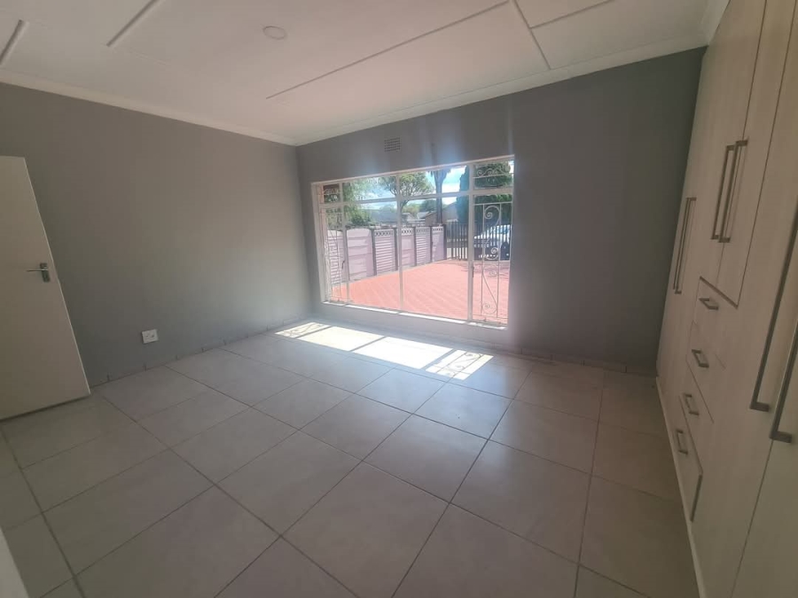 4 Bedroom Property for Sale in Risiville Gauteng
