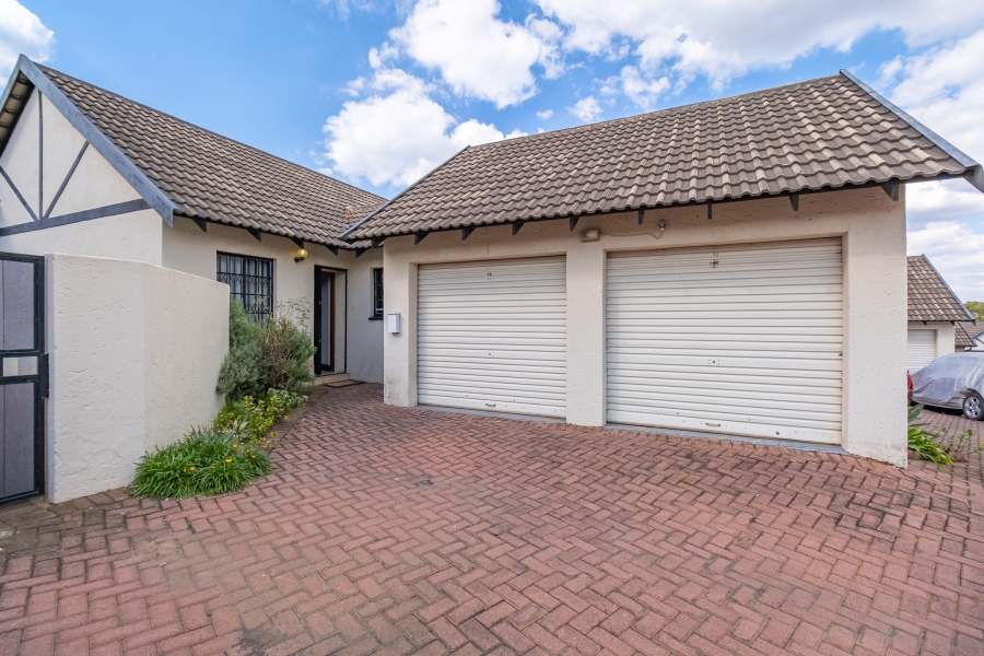 3 Bedroom Property for Sale in Sundowner Gauteng