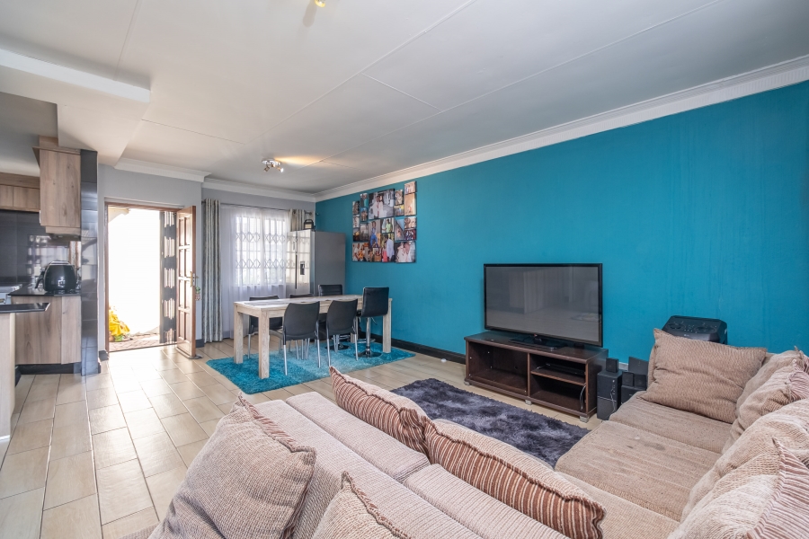 3 Bedroom Property for Sale in Sundowner Gauteng