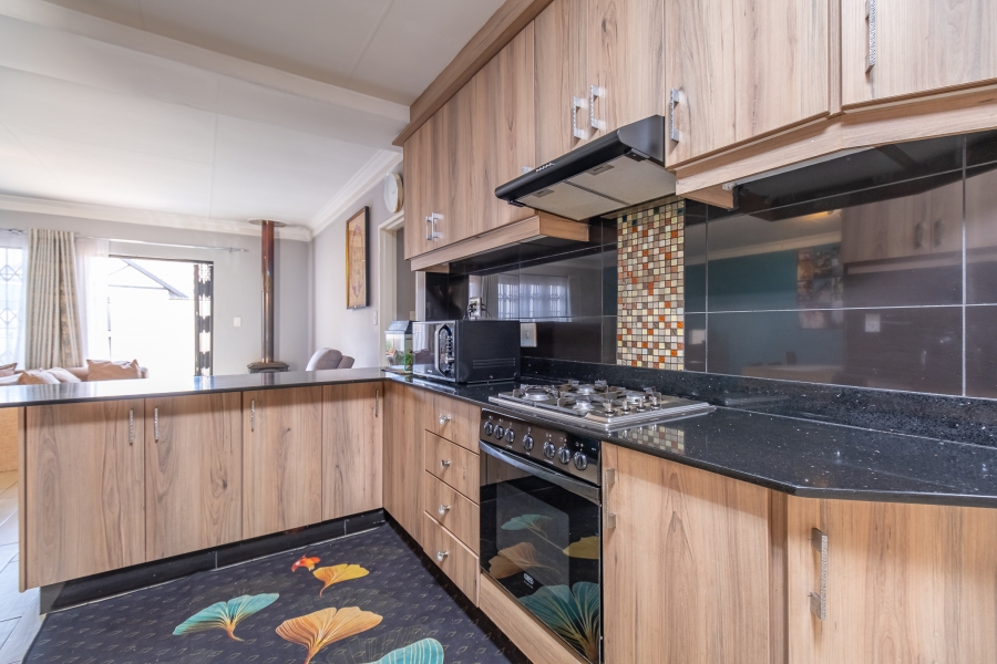 3 Bedroom Property for Sale in Sundowner Gauteng