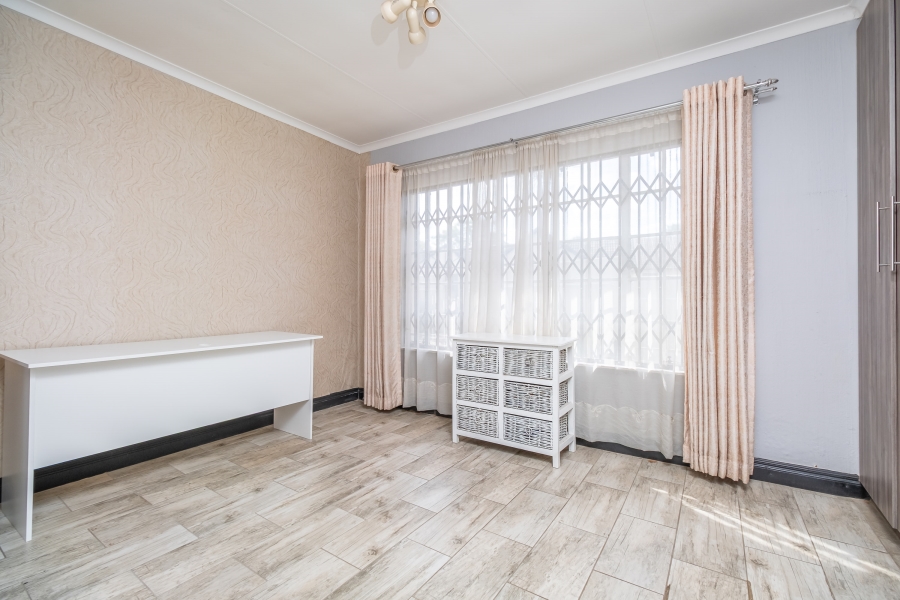 3 Bedroom Property for Sale in Sundowner Gauteng