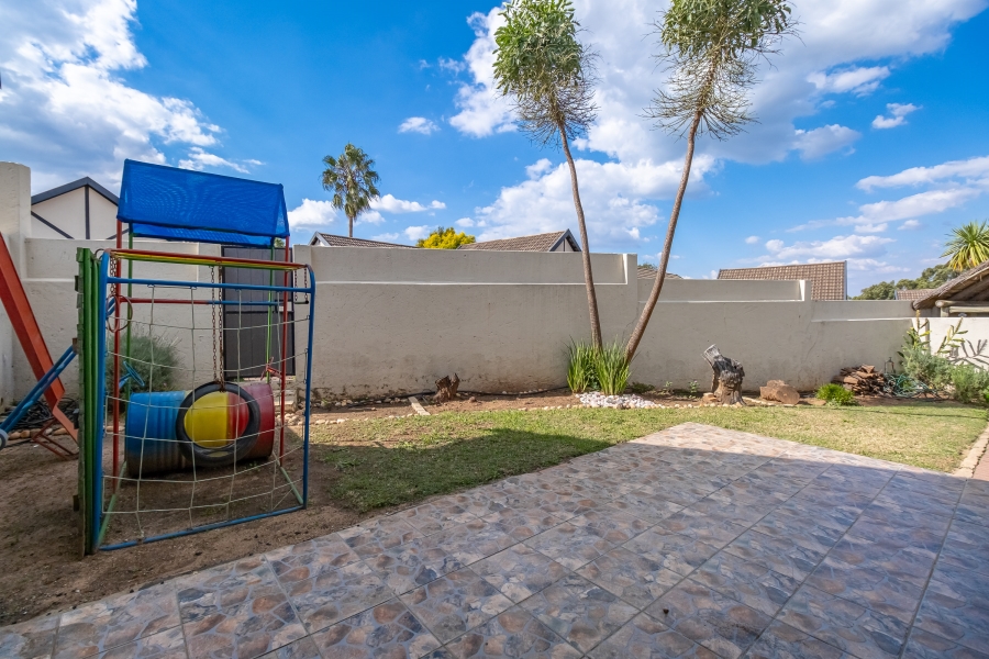 3 Bedroom Property for Sale in Sundowner Gauteng
